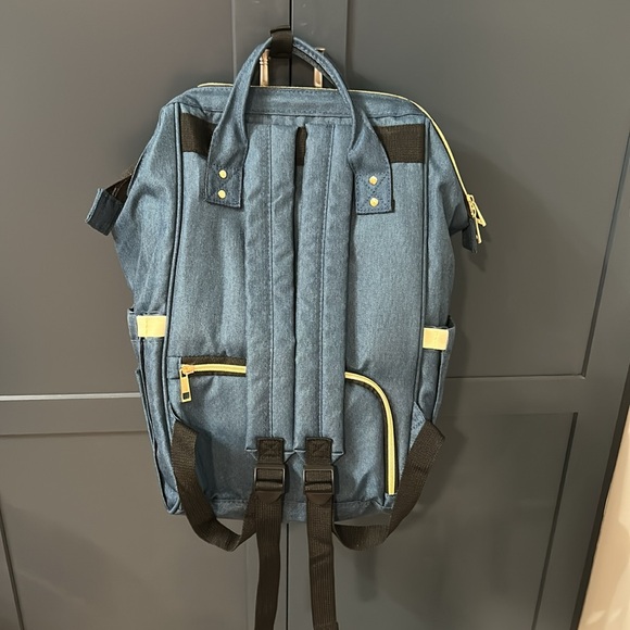 AFBP Breast Pump / Diaper Bag With Cooler NAVY Excellent Condition! - Picture 5 of 9